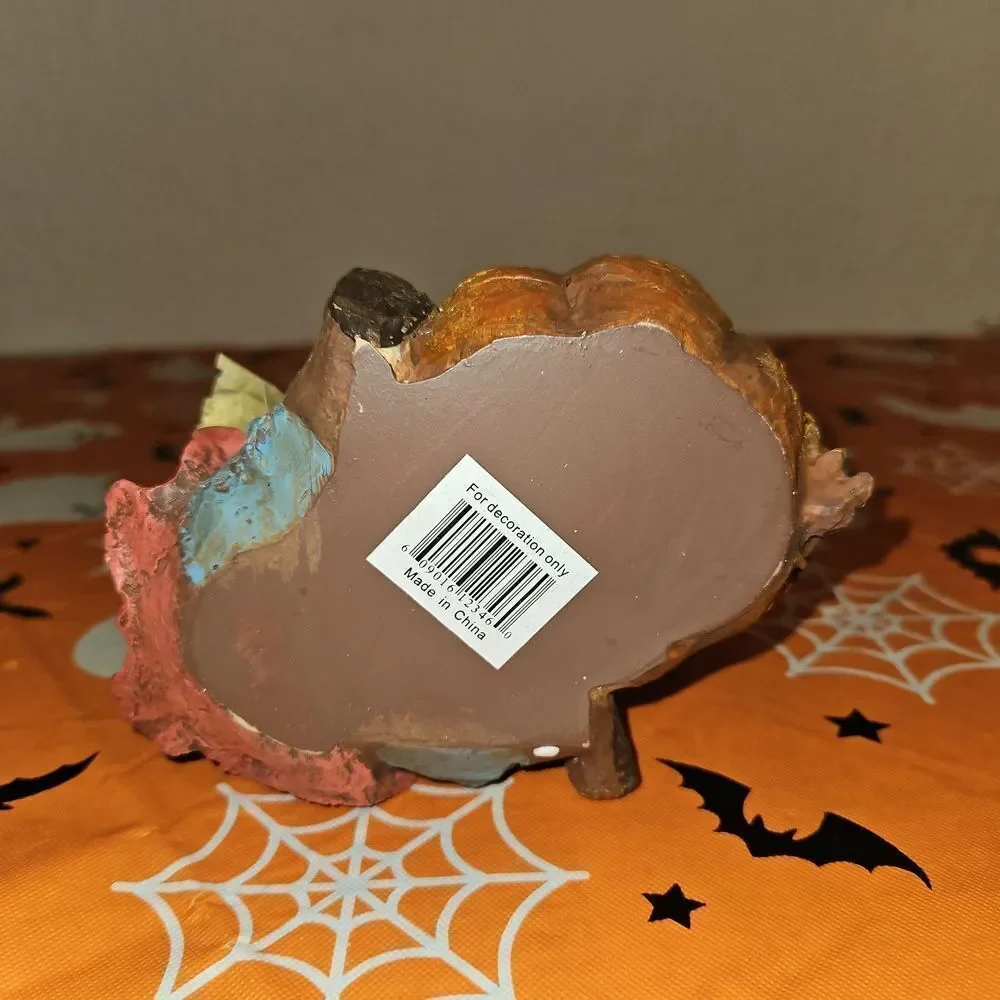 Harvest Time Scarecrow Figurines